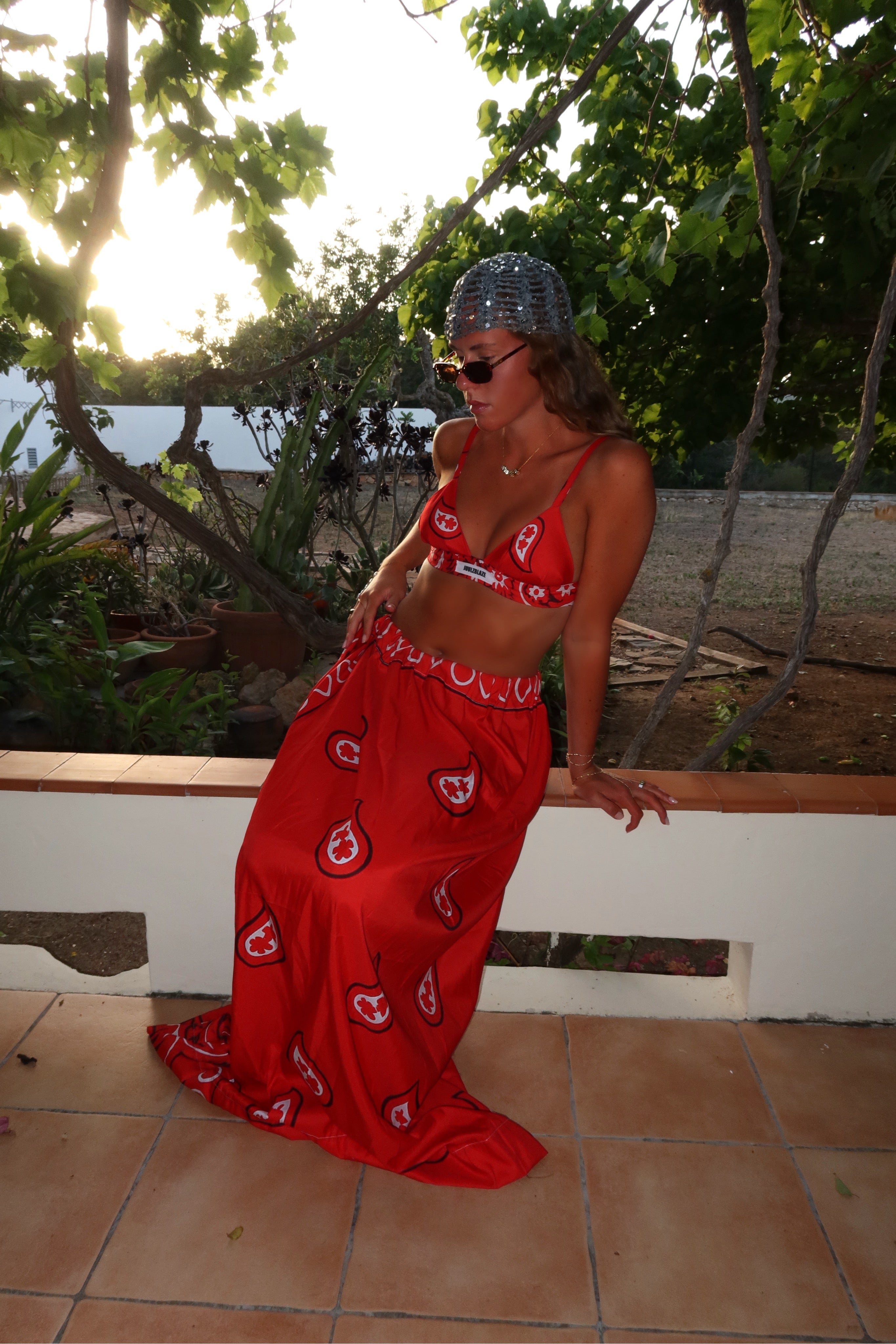 Coming Soon - Red Top